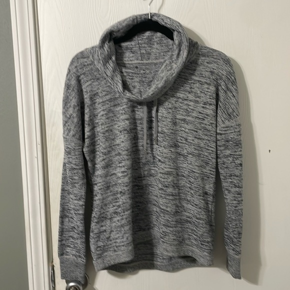 Athleta Traverse City Heather Gray Cowl Mock Neck Sweater Sz XS Fits Up To Large - Picture 1 of 8